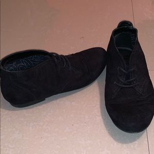 Women’s black shoes